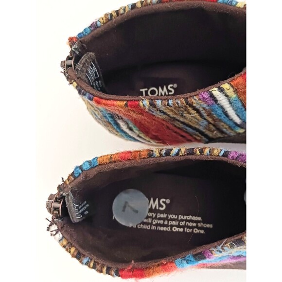 TOMS Leilia Brown Suede Ankle Boot Multicolor Woven Cuff  Block Heel Tassel Sz 7 - Picture 5 of 8